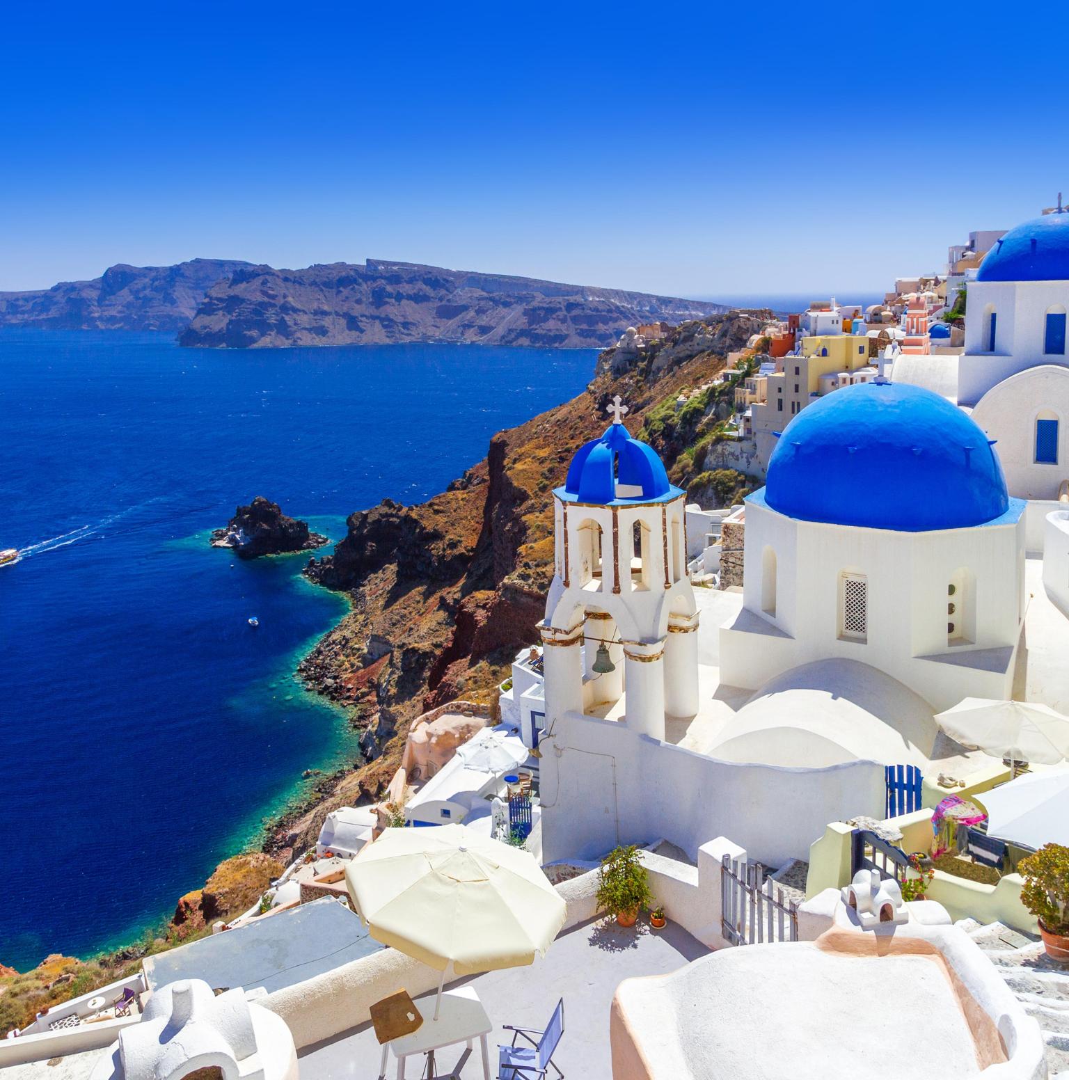 Legal vs Symbolic Ceremonies Abroad: Which Is Right for You?