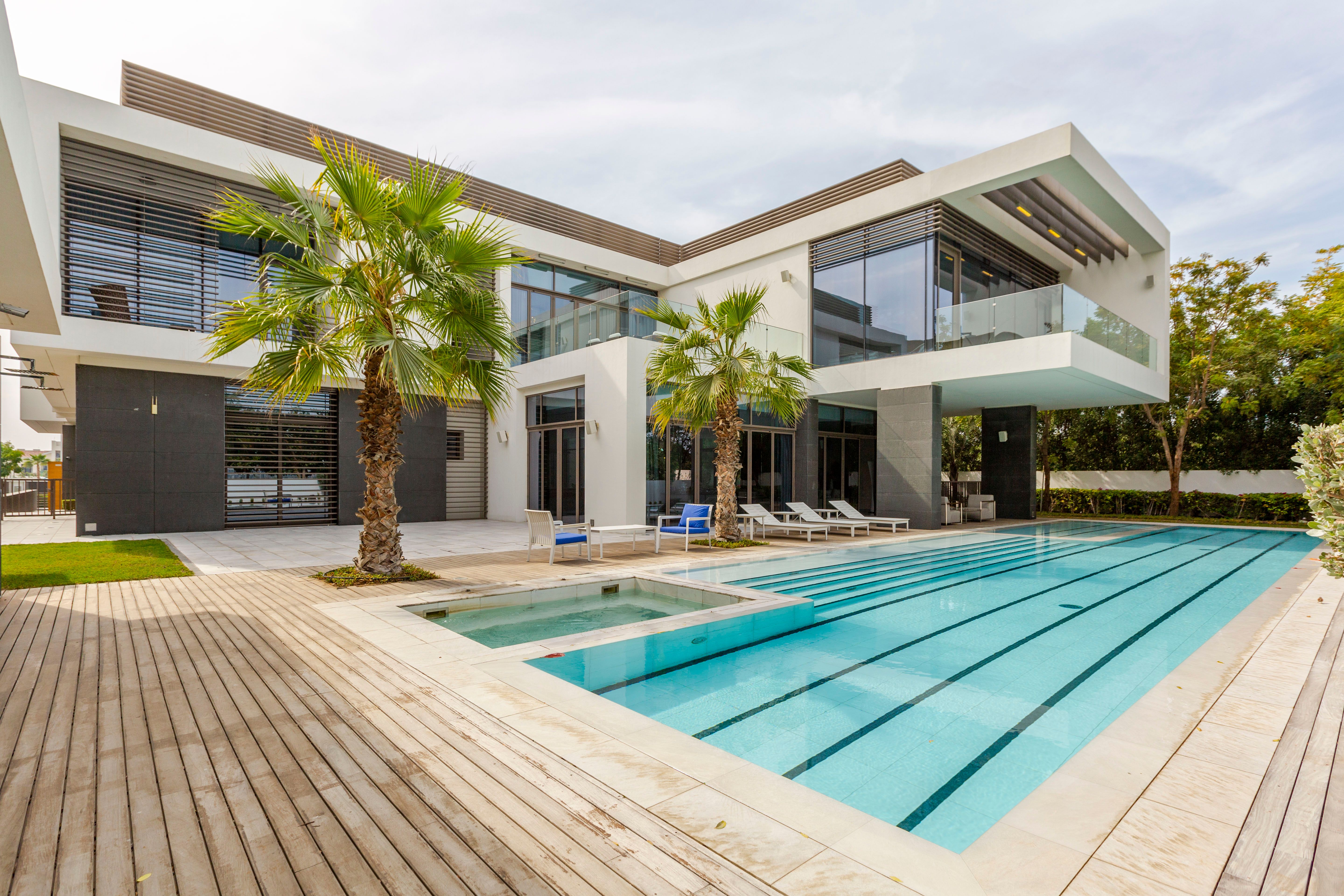 Villas, Hotels or Resorts: Where Should Your Wedding Guests Stay?
