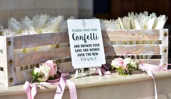 Wedding Snuggle Up Sign & Basket