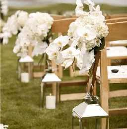 Aisle End Decor