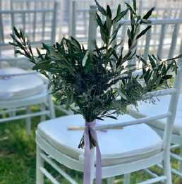 Aisle End Decor
