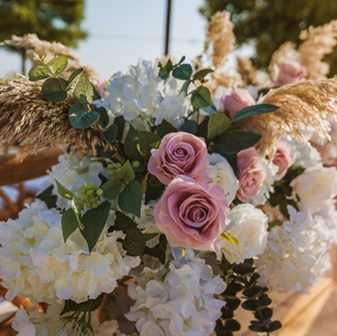 Luxury Pampas Grass Aisle Ends - Colour Suited for Your Day