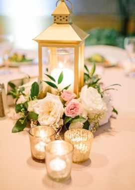 Lantern Centrepiece Gold
