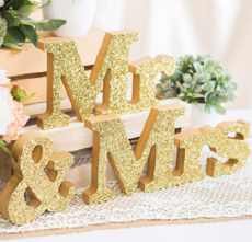 Mr & Mrs Sign