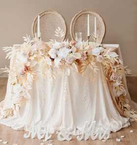 Fern & Dried Flower & Rose Runner Full Length & 3 Candlesticks
