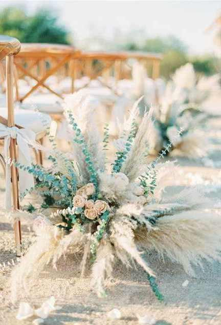 Pampas & Euc End Flowers