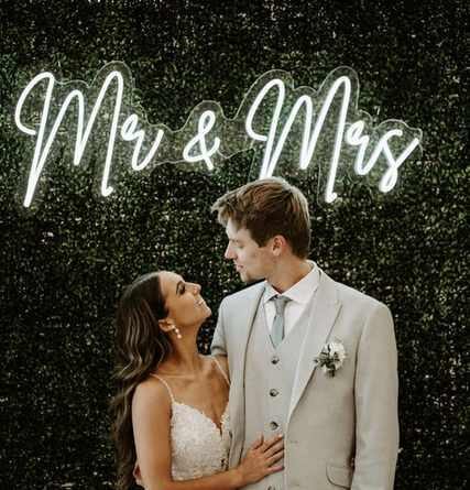 Mr & Mrs