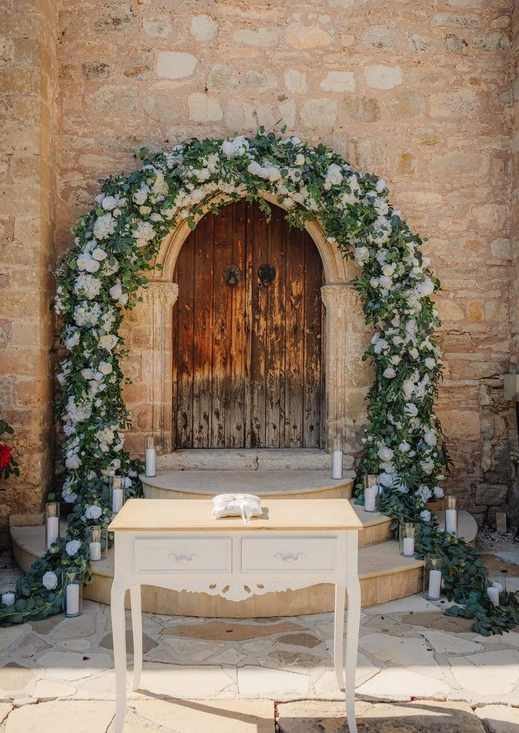 Full Arch Flowers