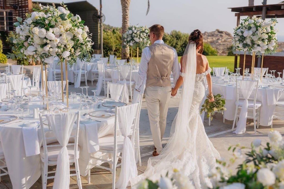 Alassos Modern Sea-View Wedding — photo 7